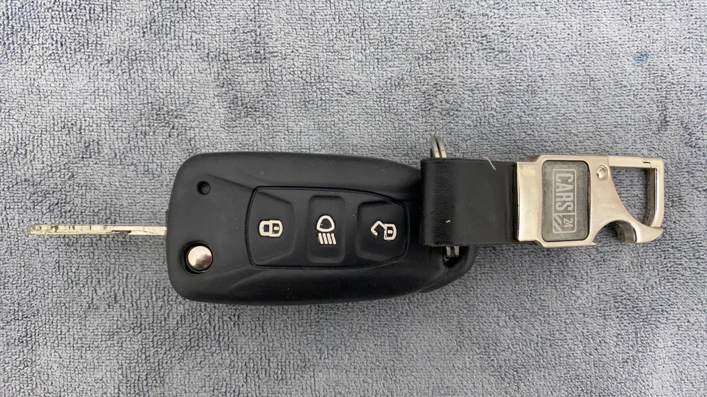 2018 Tata Tigor Buzz PETROL, Petrol, Manual, 28,410 km, Key Close Up