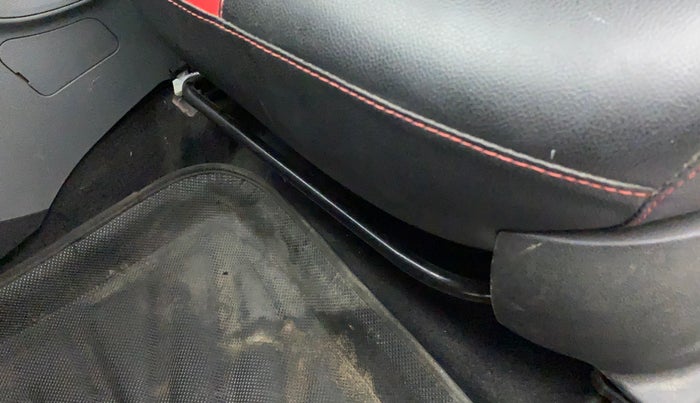 2018 Tata Tigor Buzz PETROL, Petrol, Manual, 28,410 km, Front left seat (passenger seat) - Seat adjuster not functional