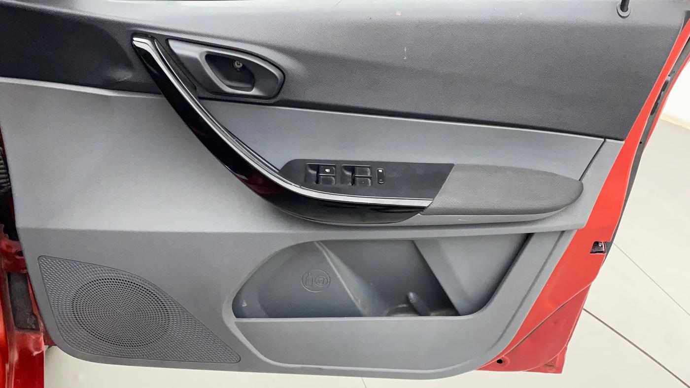2018 Tata Tigor Buzz PETROL, Petrol, Manual, 28,410 km, Driver Side Door Panels Control