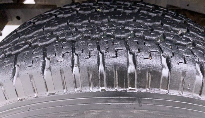 2017 Mahindra Thar CRDE 4X4 BS IV, Diesel, Manual, 46,425 km, Left Front Tyre Tread
