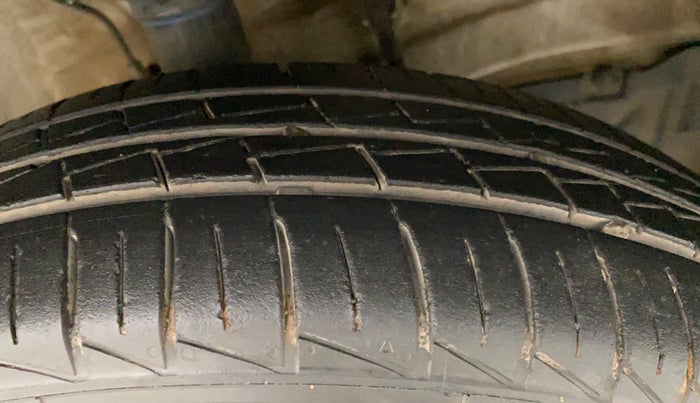 2021 Maruti S PRESSO LXI, Petrol, Manual, 35,273 km, Right Front Tyre Tread