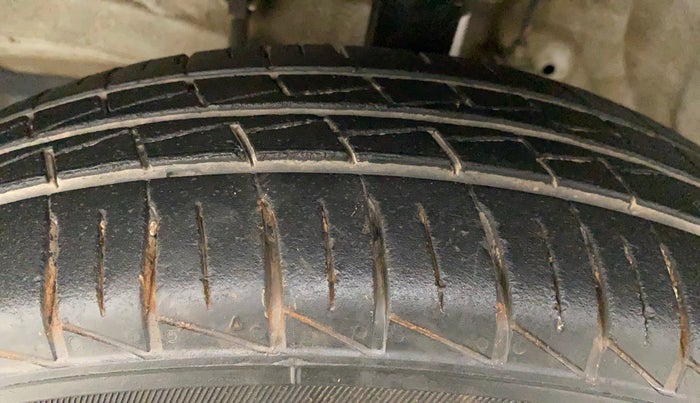 2021 Maruti S PRESSO LXI, Petrol, Manual, 35,273 km, Left Front Tyre Tread