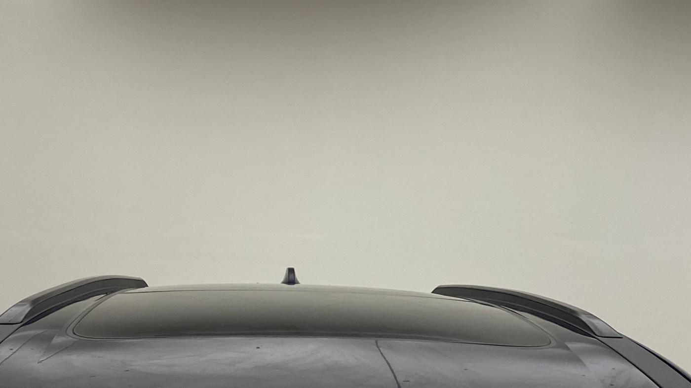 2023 Mahindra XUV700 AX 7 D AT 7 STR, Diesel, Automatic, 83,843 km, Moonroof/ Sunroof