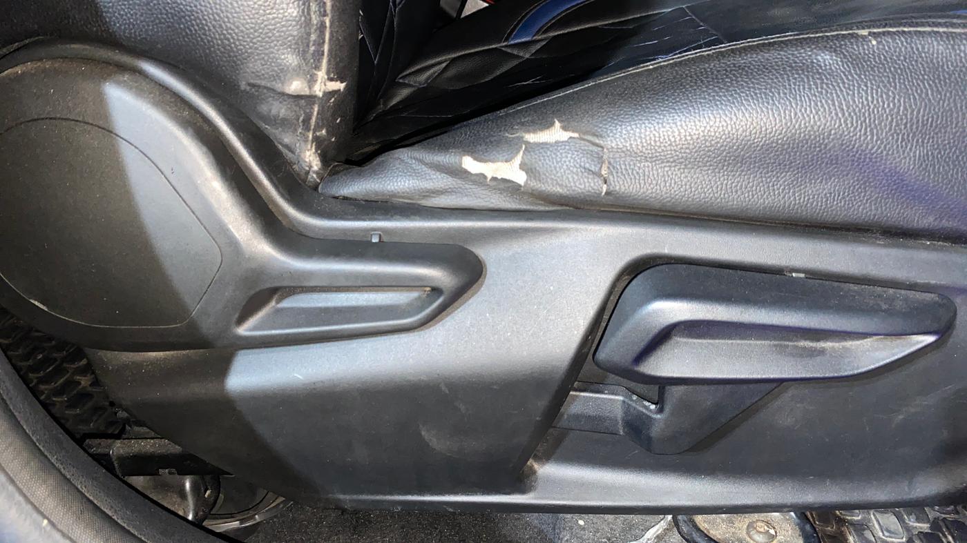 2021 Tata Tiago XZ PLUS PETROL, Petrol, Manual, 35,941 km, Driver Side Adjustment Panel