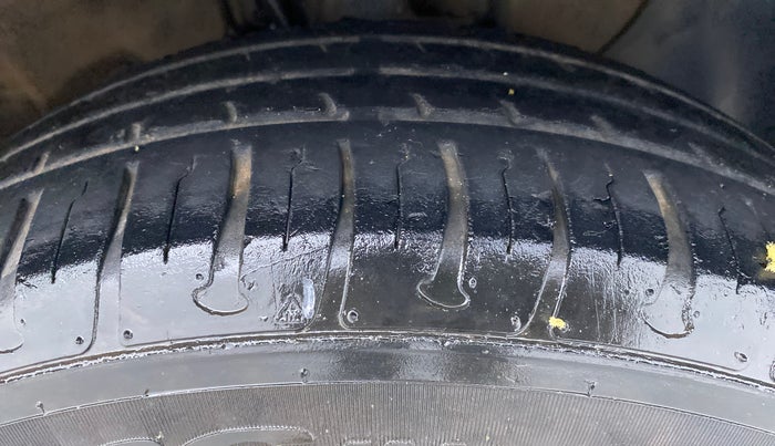 2018 Hyundai Elite i20 SPORTZ 1.2, Petrol, Manual, 25,638 km, Right Front Tyre Tread