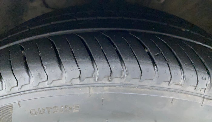2018 Hyundai Verna 1.6 CRDI SX + AT, Diesel, Automatic, 48,257 km, Left Front Tyre Tread