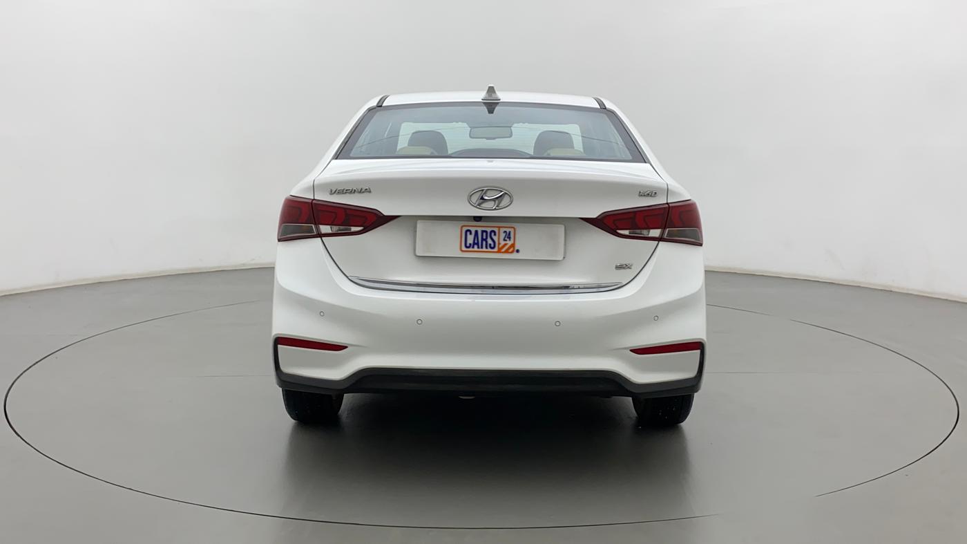 2018 Hyundai Verna 1.6 CRDI SX + AT, Diesel, Automatic, 48,257 km, Back/Rear