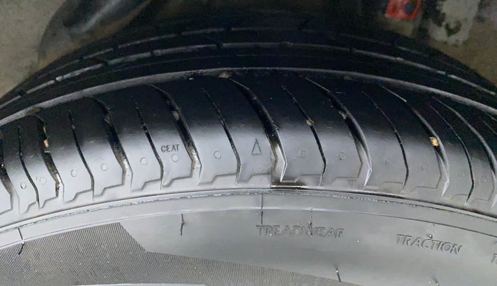 2018 Hyundai Verna 1.6 CRDI SX + AT, Diesel, Automatic, 48,257 km, Left Rear Tyre Tread