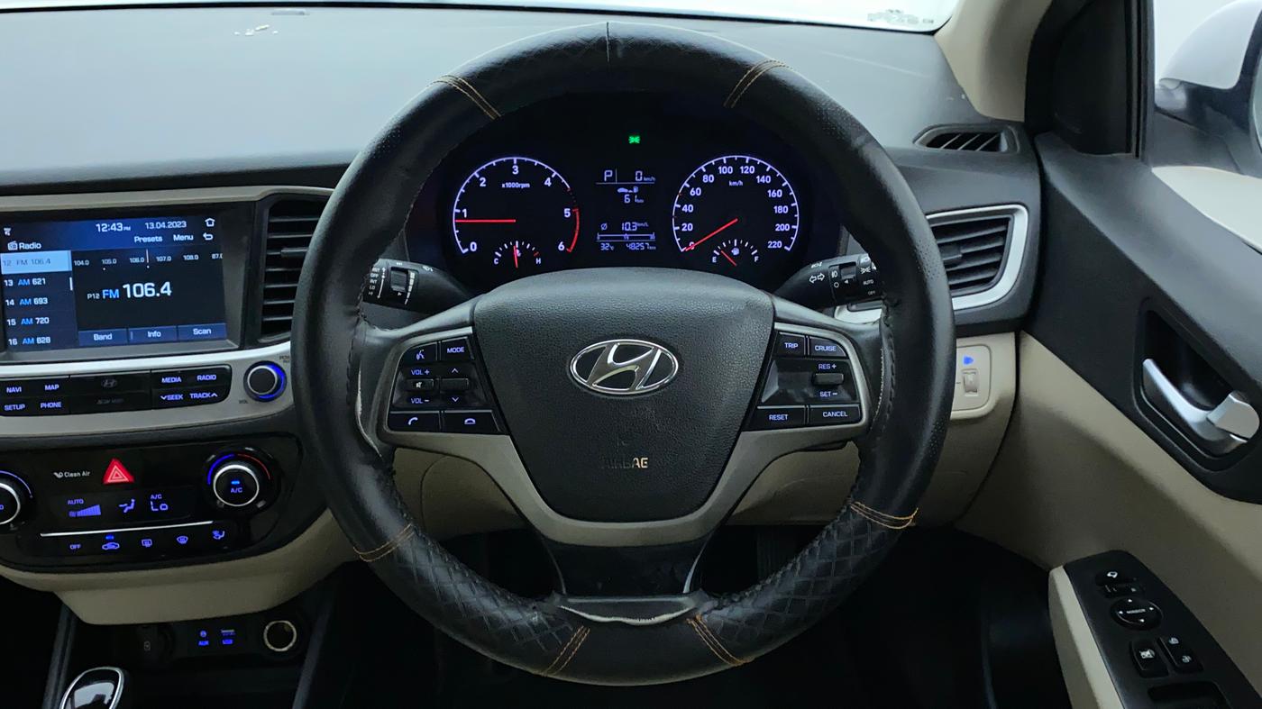 2018 Hyundai Verna 1.6 CRDI SX + AT, Diesel, Automatic, 48,257 km, Steering Wheel Close Up