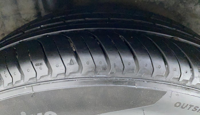 2018 Hyundai Verna 1.6 CRDI SX + AT, Diesel, Automatic, 48,257 km, Right Rear Tyre Tread