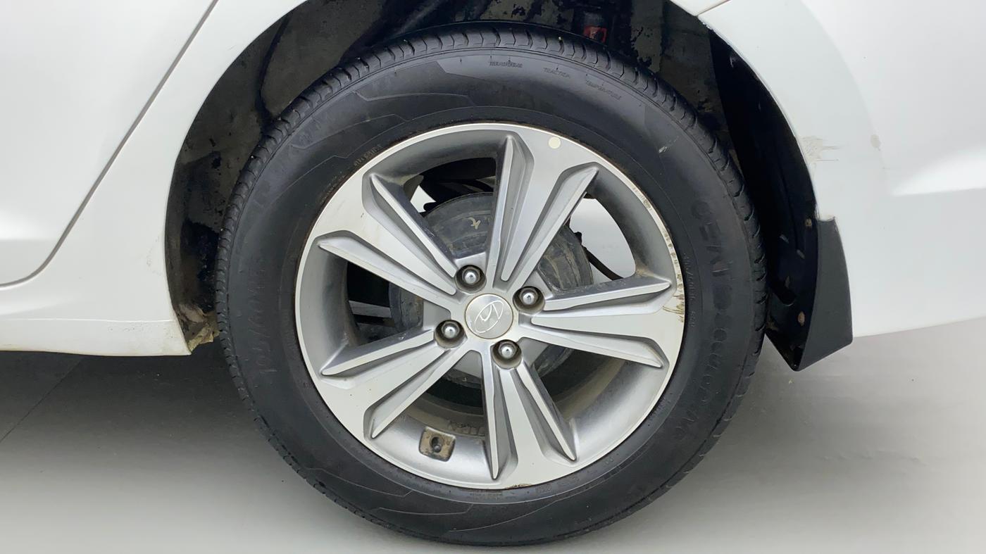 2018 Hyundai Verna 1.6 CRDI SX + AT, Diesel, Automatic, 48,257 km, Left Rear Wheel