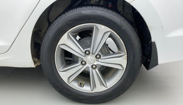 2018 Hyundai Verna 1.6 CRDI SX + AT, Diesel, Automatic, 48,257 km, Left Rear Wheel