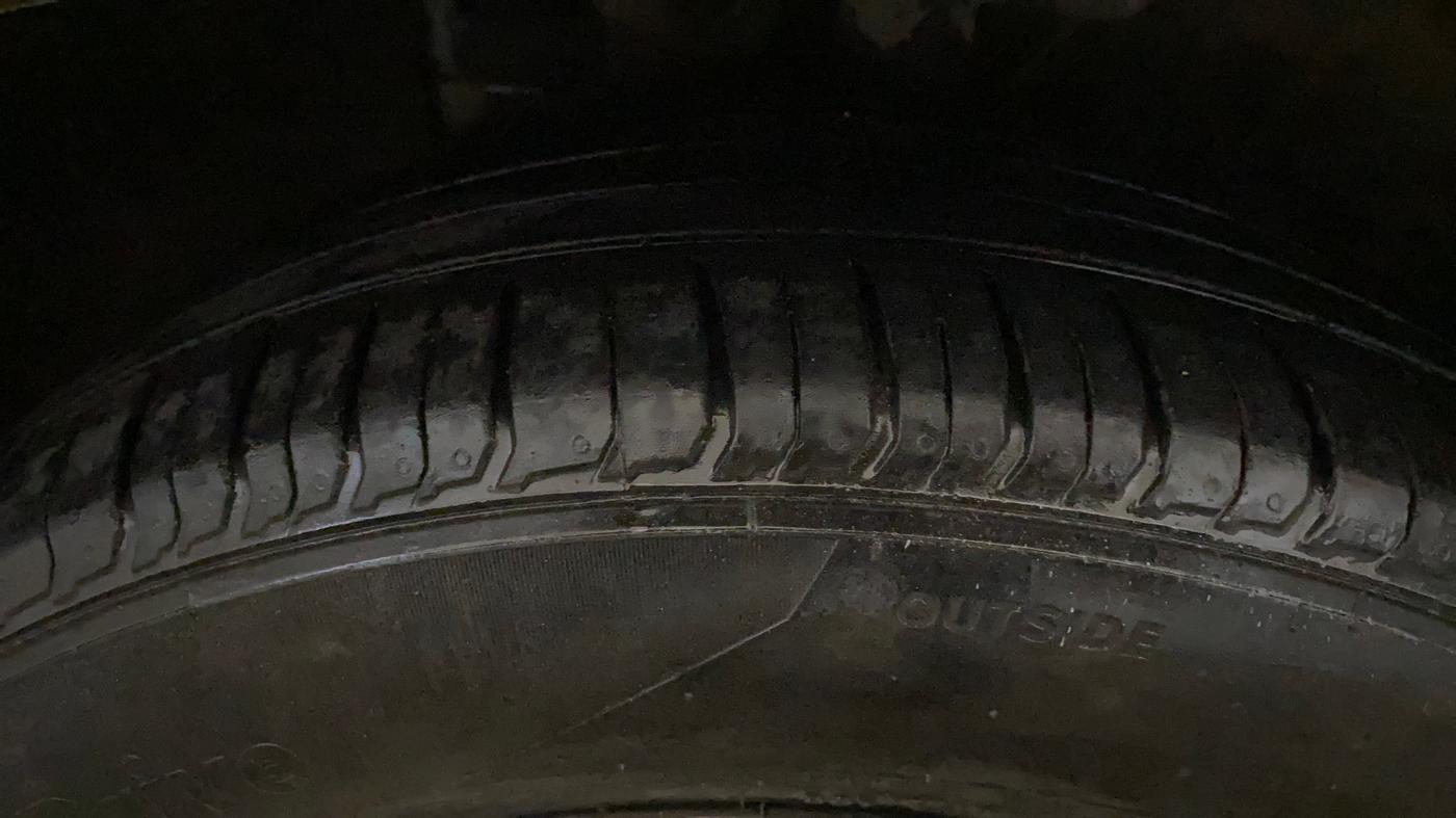2019 Hyundai VENUE SX 1.0 TURBO DUAL TONE, Petrol, Manual, 74,862 km, Left Front Tyre Tread