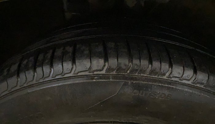 2019 Hyundai VENUE SX 1.0 TURBO DUAL TONE, Petrol, Manual, 74,862 km, Left Front Tyre Tread