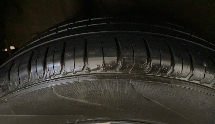 2019 Hyundai VENUE SX 1.0 TURBO DUAL TONE, Petrol, Manual, 74,862 km, Right Rear Tyre Tread