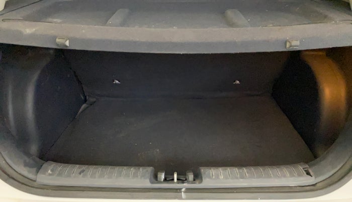 2019 Hyundai VENUE SX 1.0 TURBO DUAL TONE, Petrol, Manual, 74,862 km, Boot Inside