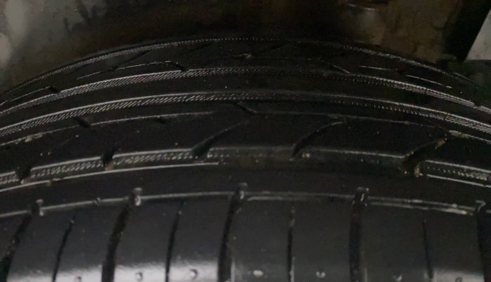 2019 KIA SELTOS GTX PLUS AT 1.5 DIESEL, Diesel, Automatic, 84,476 km, Left Rear Tyre Tread