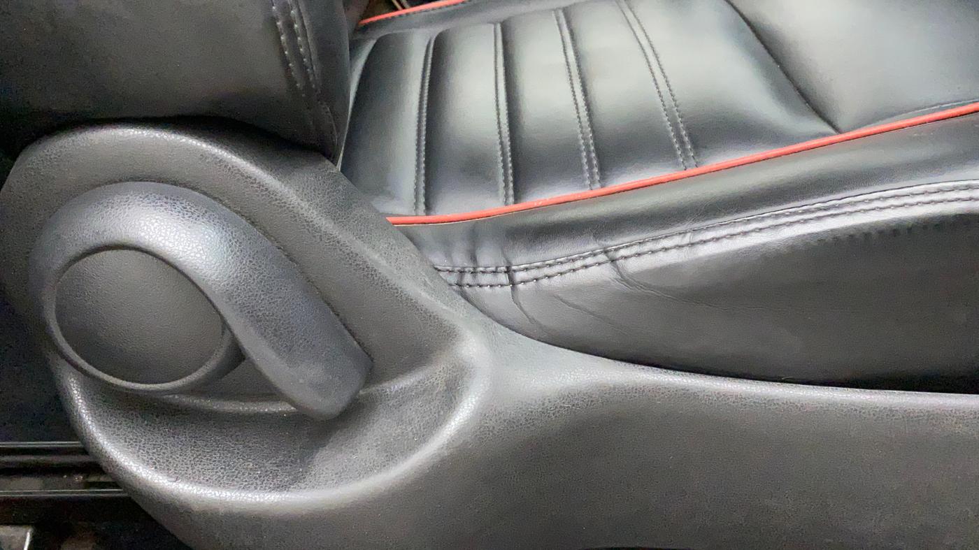 2016 Nissan Micra Active XV SAFETY PACK, CNG, Manual, 77,066 km, Driver Side Adjustment Panel