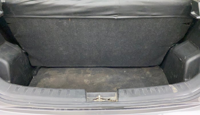 2013 Maruti Swift VXI, Petrol, Manual, 78,264 km, Boot Inside