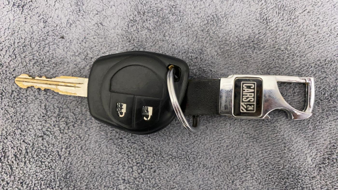 2013 Maruti Swift VXI, Petrol, Manual, 78,264 km, Key Close Up