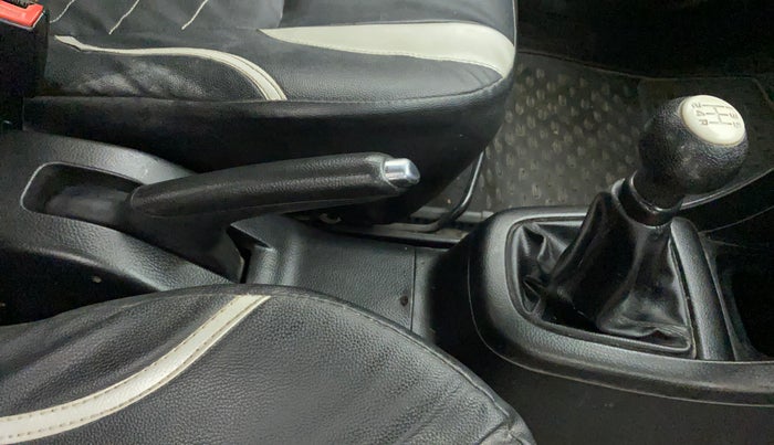 2013 Maruti Swift VXI, Petrol, Manual, 78,264 km, Gear Lever