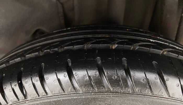 2016 Tata Tiago XT PETROL, Petrol, Manual, 53,445 km, Left Rear Tyre Tread