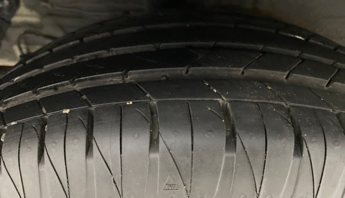 2020 KIA SONET GTX PLUS DCT 1.0, Petrol, Automatic, 10,128 km, Right Rear Tyre Tread