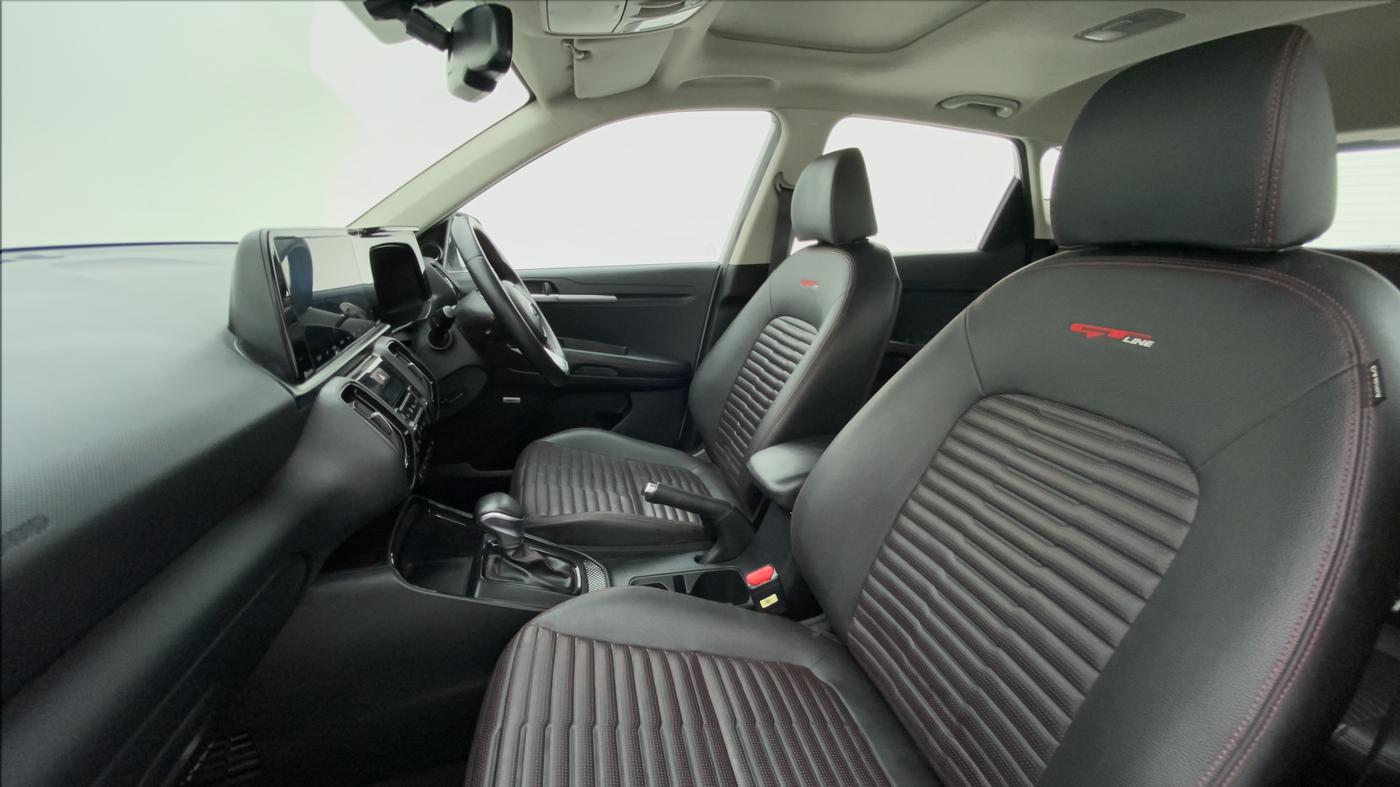 2020 KIA SONET GTX PLUS DCT 1.0, Petrol, Automatic, 10,128 km, Right Side Front Door Cabin