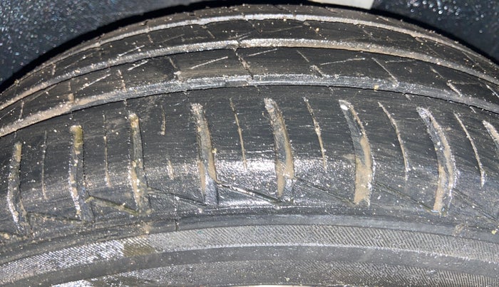 2019 Renault Kwid CLIMBER 1.0 (O), Petrol, Manual, 76,355 km, Left Rear Tyre Tread