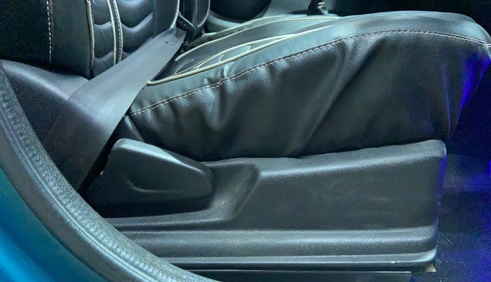 2019 Renault Kwid CLIMBER 1.0 (O), Petrol, Manual, 76,355 km, Driver Side Adjustment Panel