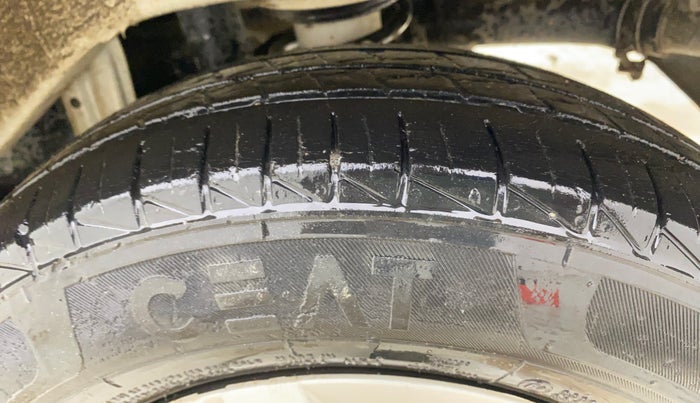 2019 Maruti Alto LXI, Petrol, Manual, 32,916 km, Left Rear Tyre Tread