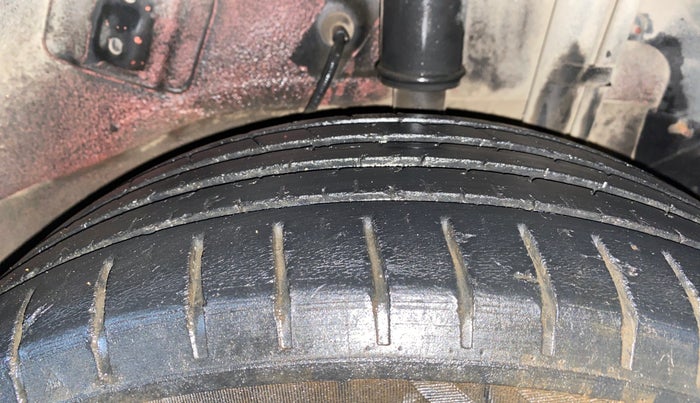2018 Tata NEXON XM PETROL, Petrol, Manual, 1,29,921 km, Left Rear Tyre Tread