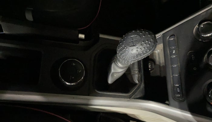 2018 Tata NEXON XM PETROL, Petrol, Manual, 1,29,921 km, Gear Lever