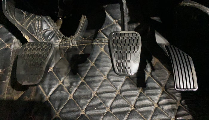 2018 Tata NEXON XM PETROL, Petrol, Manual, 1,29,921 km, Pedals