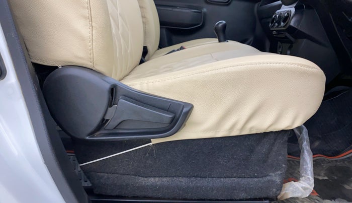 2022 Maruti S PRESSO VXI (O) CNG, CNG, Manual, 61,418 km, Driver Side Adjustment Panel