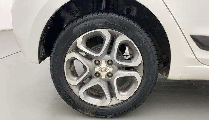 2018 Hyundai Elite i20 ASTA 1.4 CRDI (O), Diesel, Manual, 1,17,762 km, Right Rear Wheel