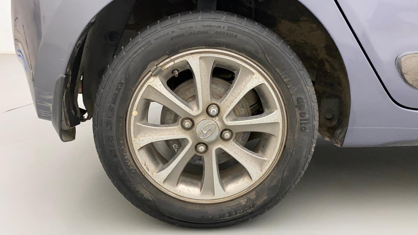 2016 Hyundai Grand i10 ASTA (O) 1.2 KAPPA VTVT, Petrol, Manual, 30,277 km, Right Rear Wheel