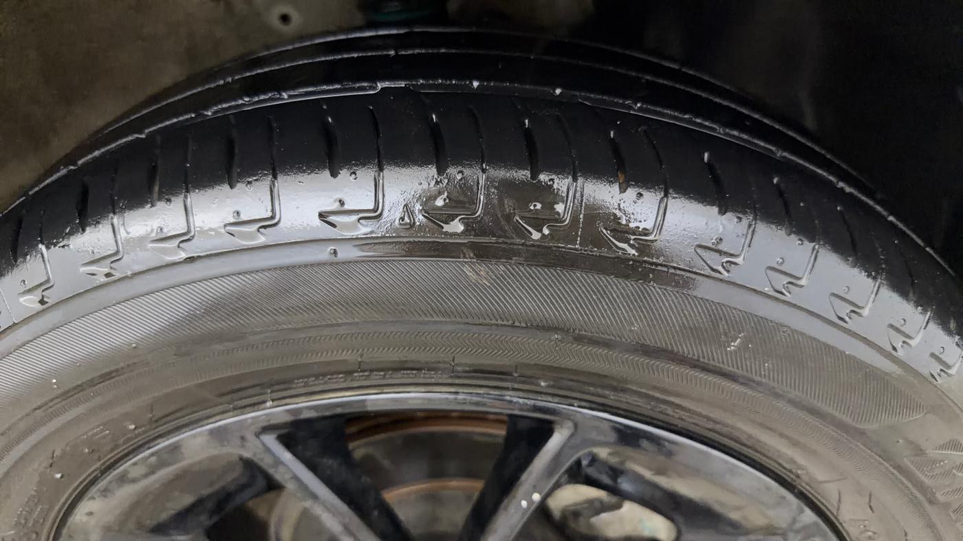 2020 Maruti IGNIS ZETA 1.2 AMT, Petrol, Automatic, 14,277 km, Right Front Tyre Tread