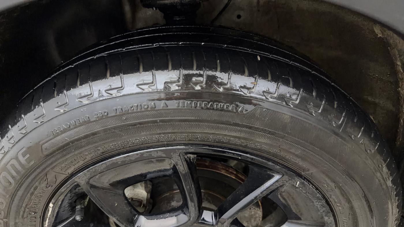 2020 Maruti IGNIS ZETA 1.2 AMT, Petrol, Automatic, 14,277 km, Left Front Tyre Tread