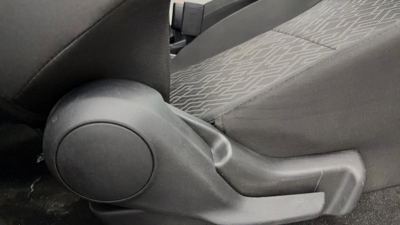 2020 Maruti IGNIS ZETA 1.2 AMT, Petrol, Automatic, 14,277 km, Driver Side Adjustment Panel