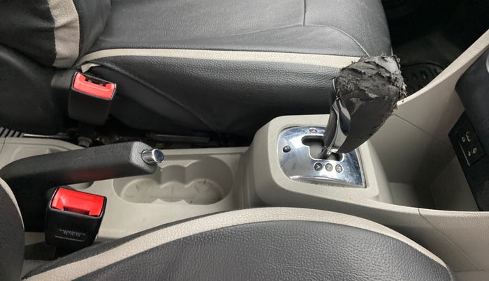 2017 Tata Tiago XZA PETROL, Petrol, Automatic, 50,956 km, Gear lever - Knob cover torn