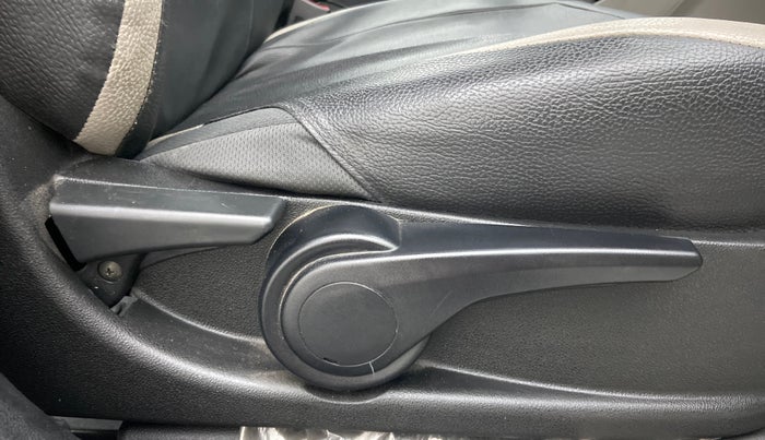 2017 Tata Tiago XZA PETROL, Petrol, Automatic, 50,956 km, Driver Side Adjustment Panel