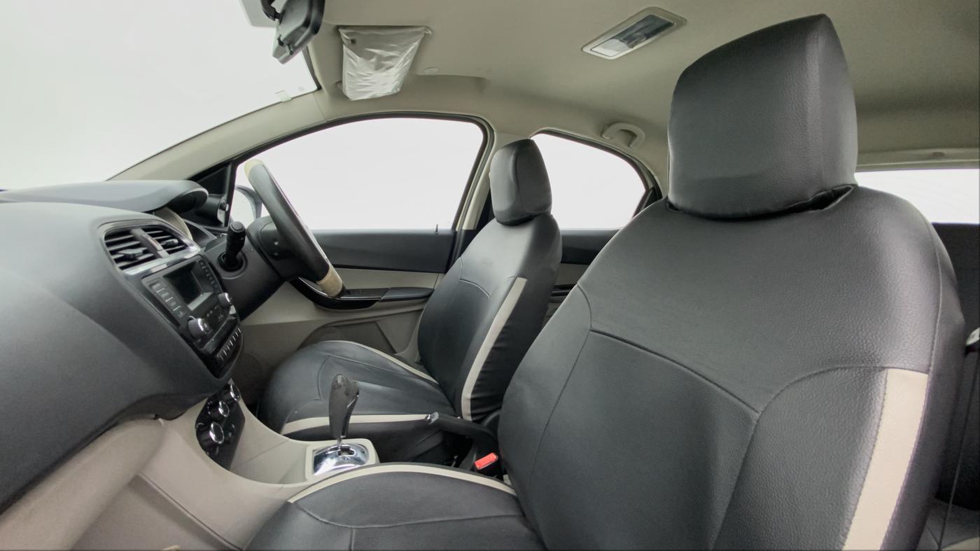 2017 Tata Tiago XZA PETROL, Petrol, Automatic, 50,956 km, Right Side Front Door Cabin