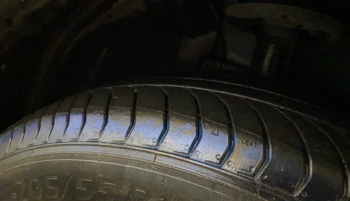 2018 Ford Ecosport TITANIUM + 1.5L PETROL AT, Petrol, Automatic, 70,288 km, Right Front Tyre Tread