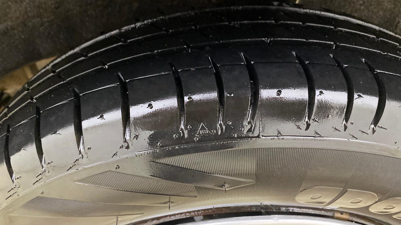 2016 Renault Kwid RXL, Petrol, Manual, 77,315 km, Left Rear Tyre Tread