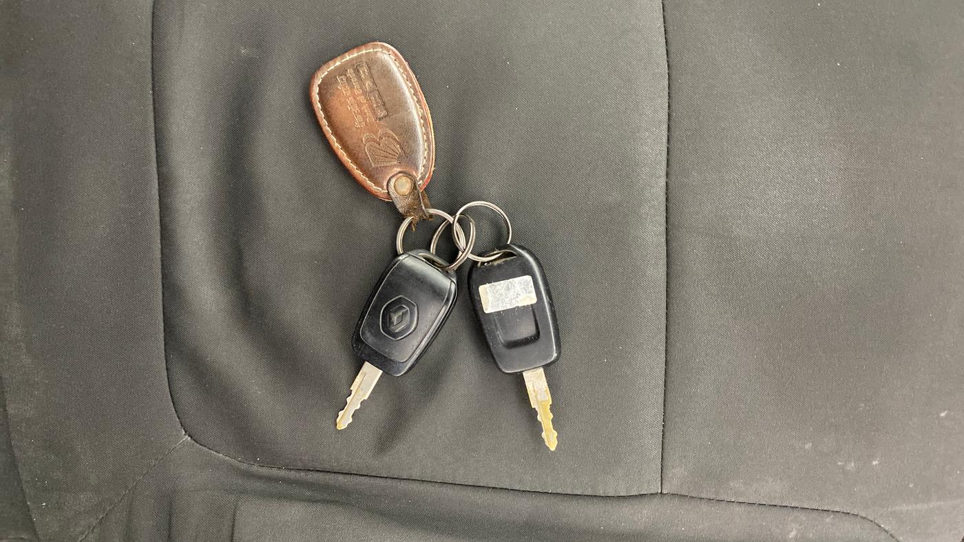 2016 Renault Kwid RXL, Petrol, Manual, 77,315 km, Key Close Up
