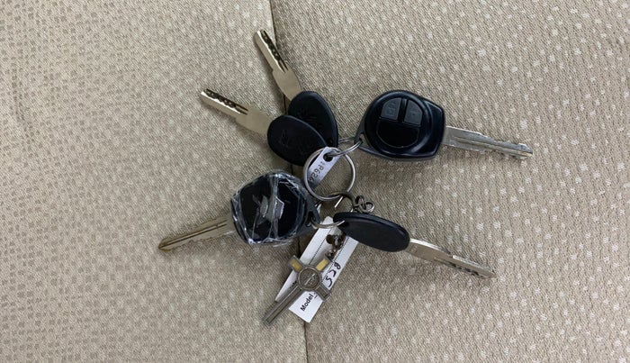 2014 Maruti Swift Dzire VXI, Petrol, Manual, 50,992 km, Key Close Up