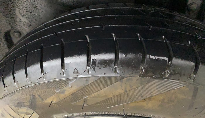 2014 Maruti Swift Dzire VXI, Petrol, Manual, 50,992 km, Left Rear Tyre Tread