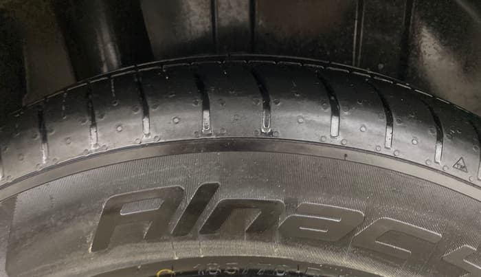 2014 Maruti SX4 VXI, Petrol, Manual, 1,08,881 km, Right Rear Tyre Tread