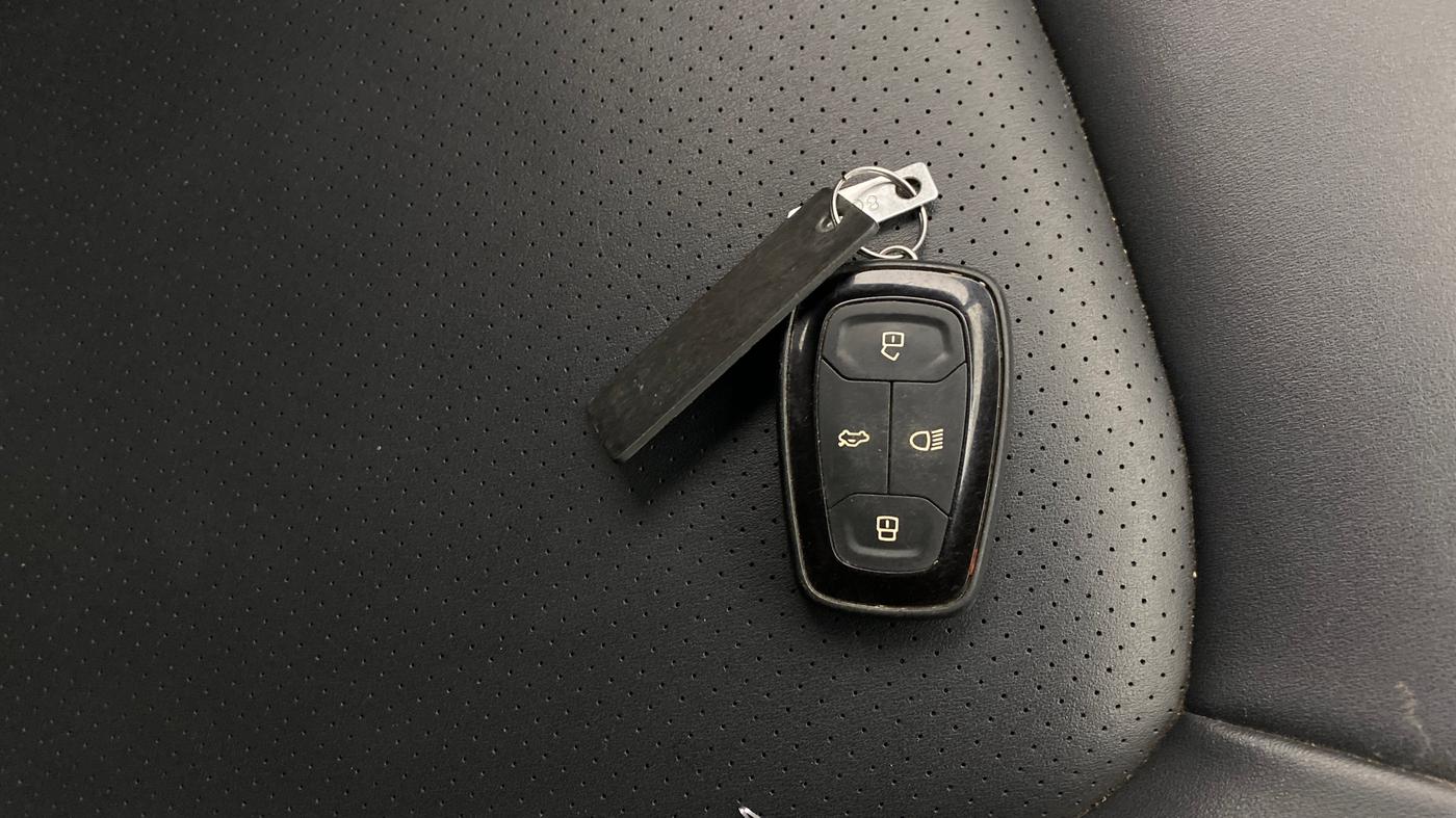 2021 Tata NEXON XZ PLUS PETROL DARK EDITION, Petrol, Manual, 77,428 km, Key Close Up
